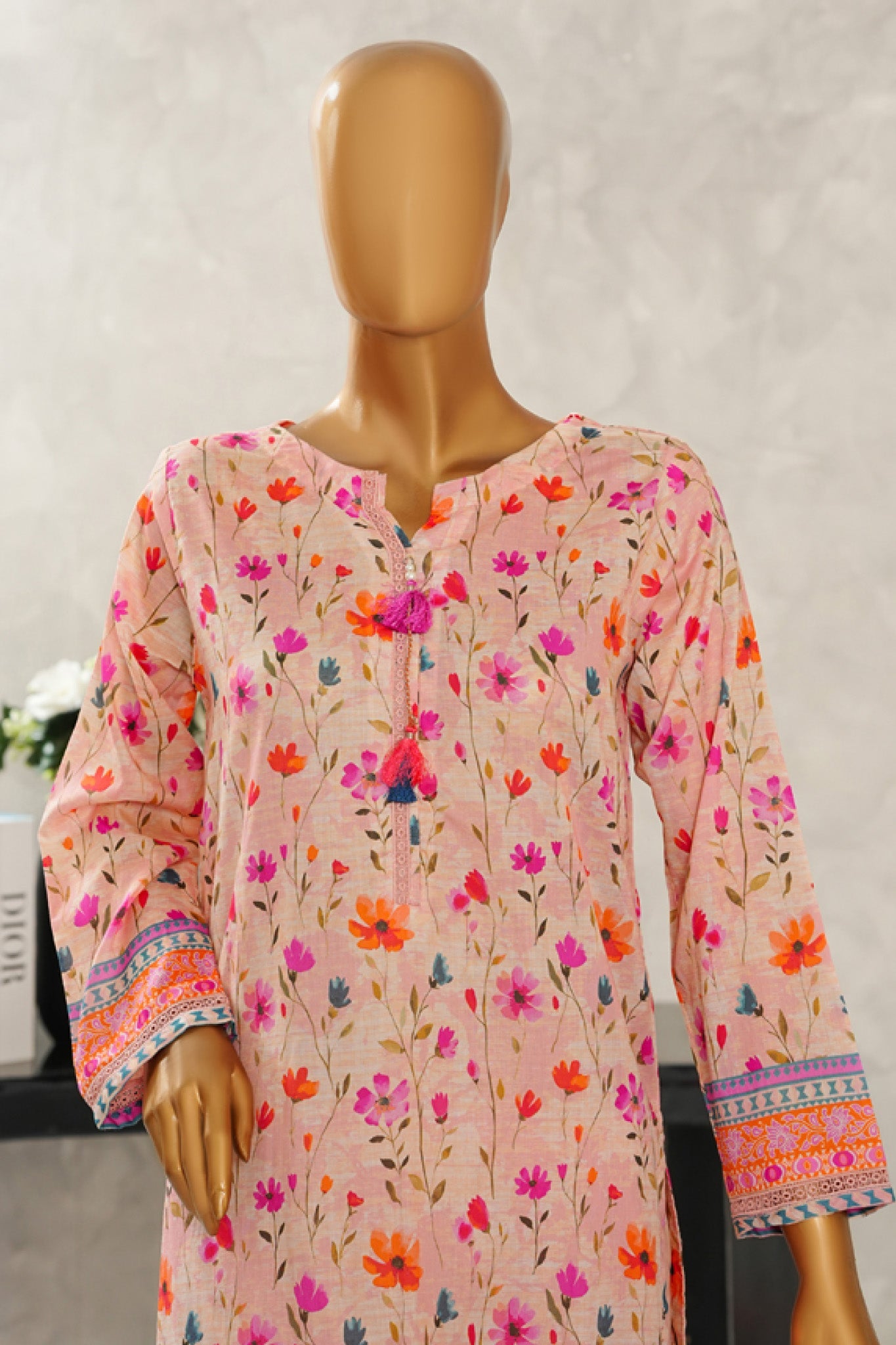 Aashkaar By HZ Stitched 3 Piece Emb Lawn Vol-06 Collection'2025-LPE-512