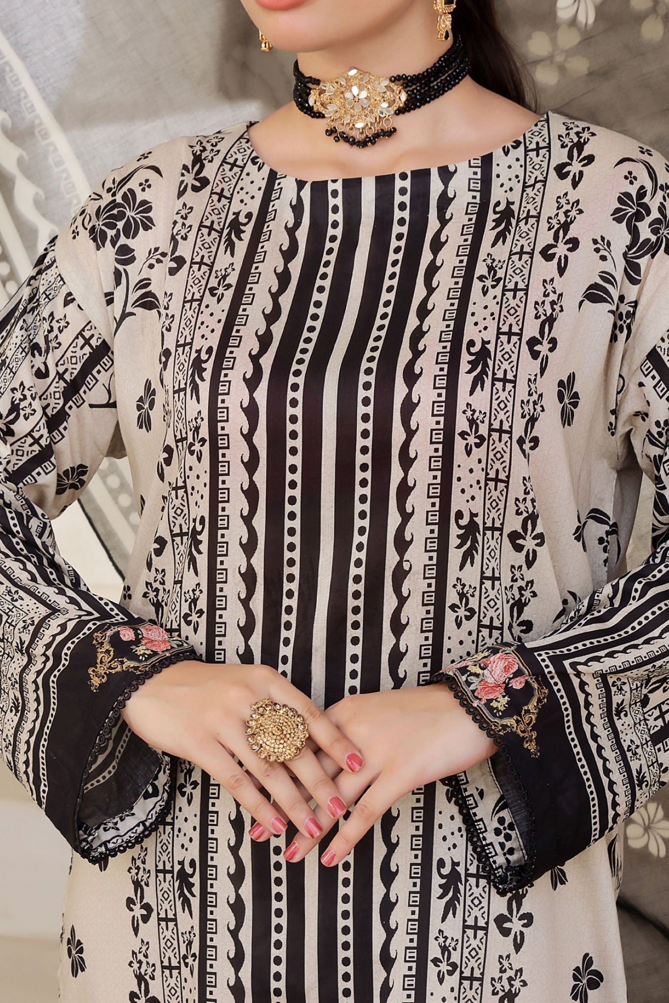 Aizal Stitched 3 Piece Printed Lawn Collection'2025-A-P-660-SKIN