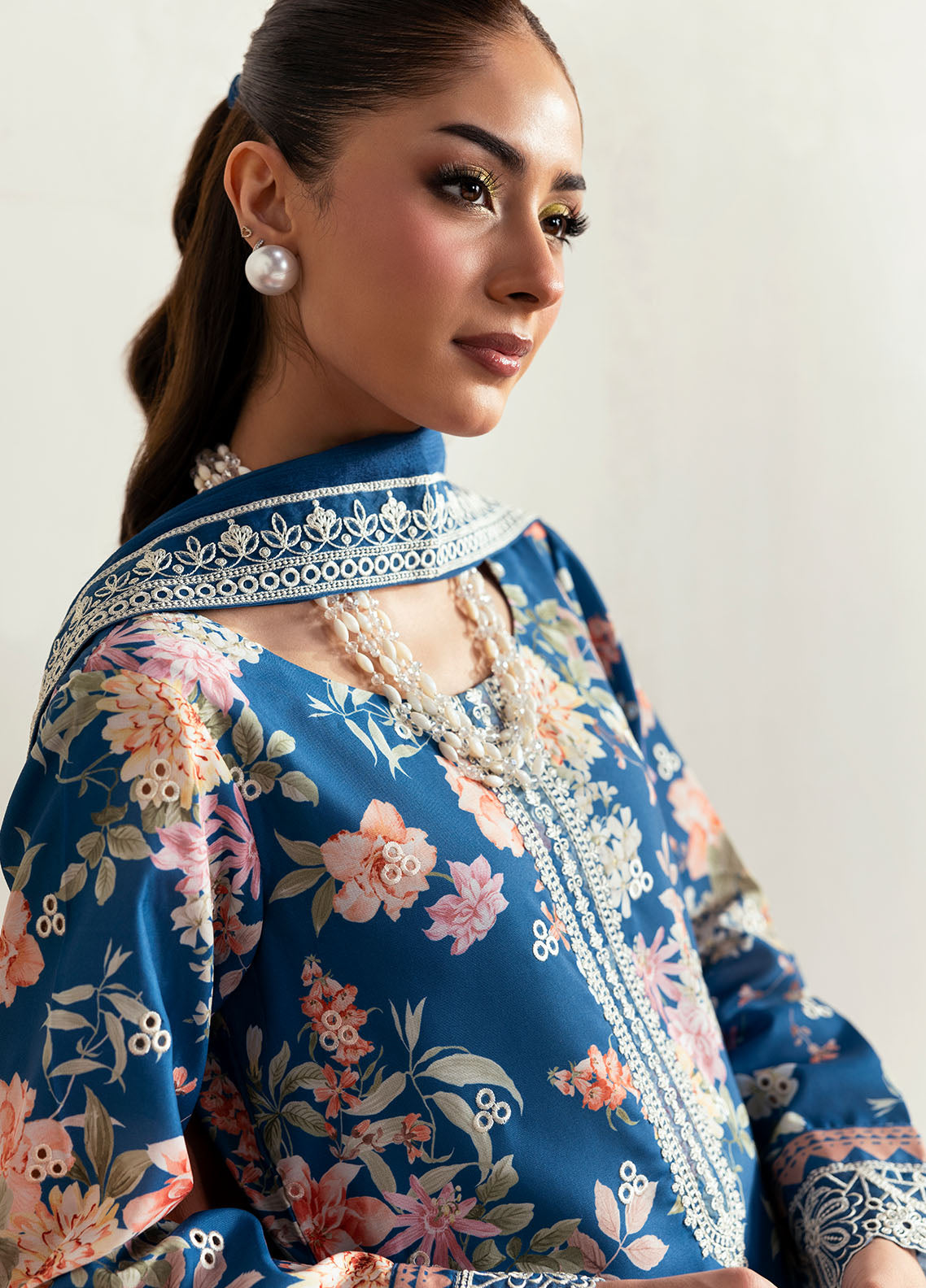 Gulaal Stitched 3 Piece Basic Lawn Collection'2025-Serenade