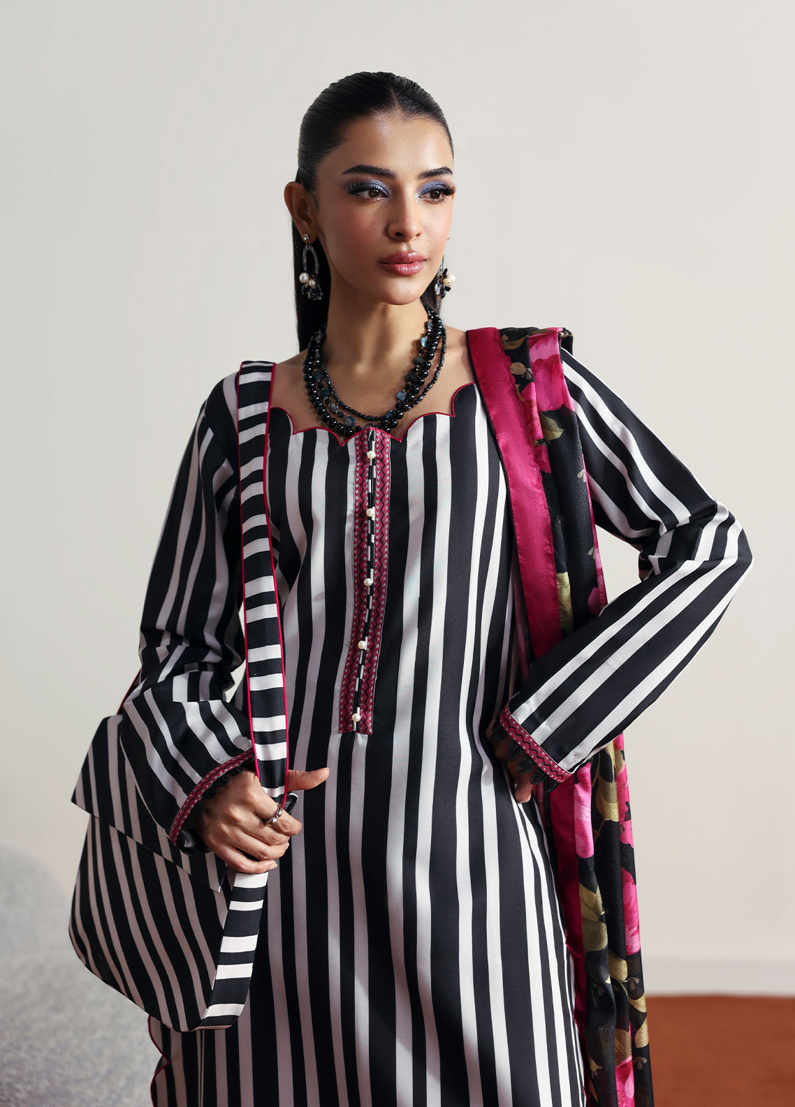 Gulaal Stitched 3 Piece Basic Lawn Collection'2025-Fleuron