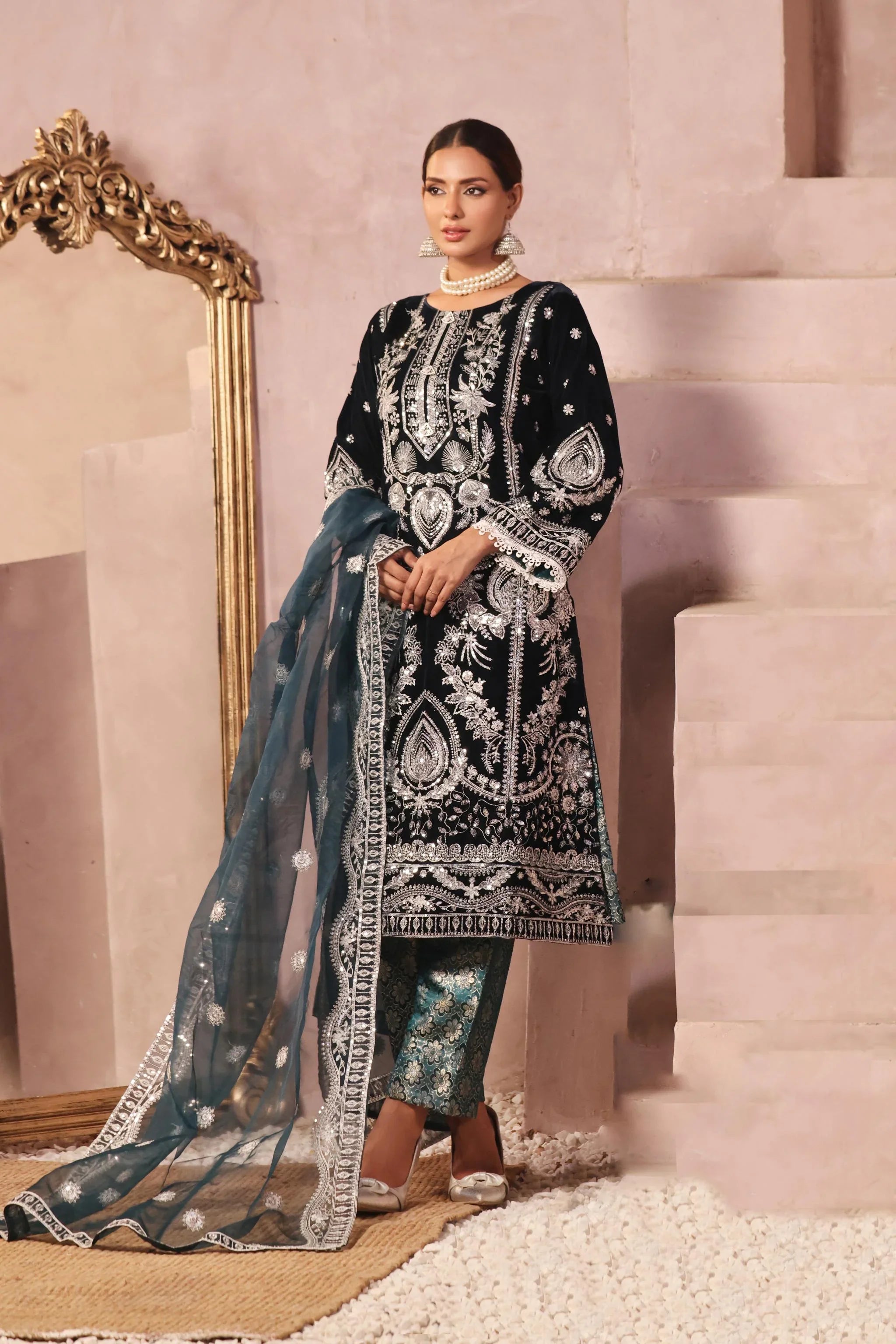 Dressline Unstitched 3 Pc Emb Luxury Velvet Collection