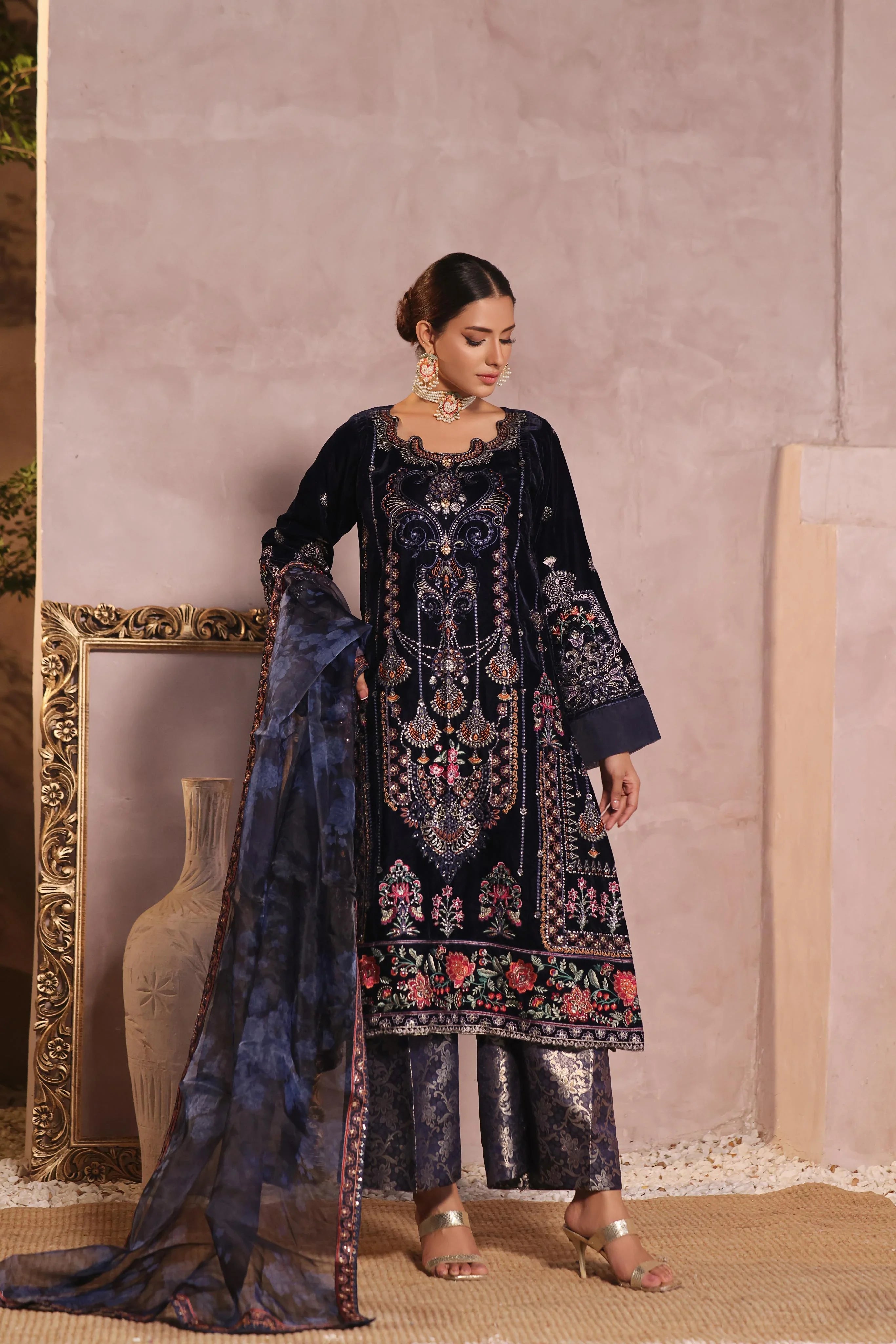 Dressline Unstitched 3 Pc Emb Luxury Velvet Collection