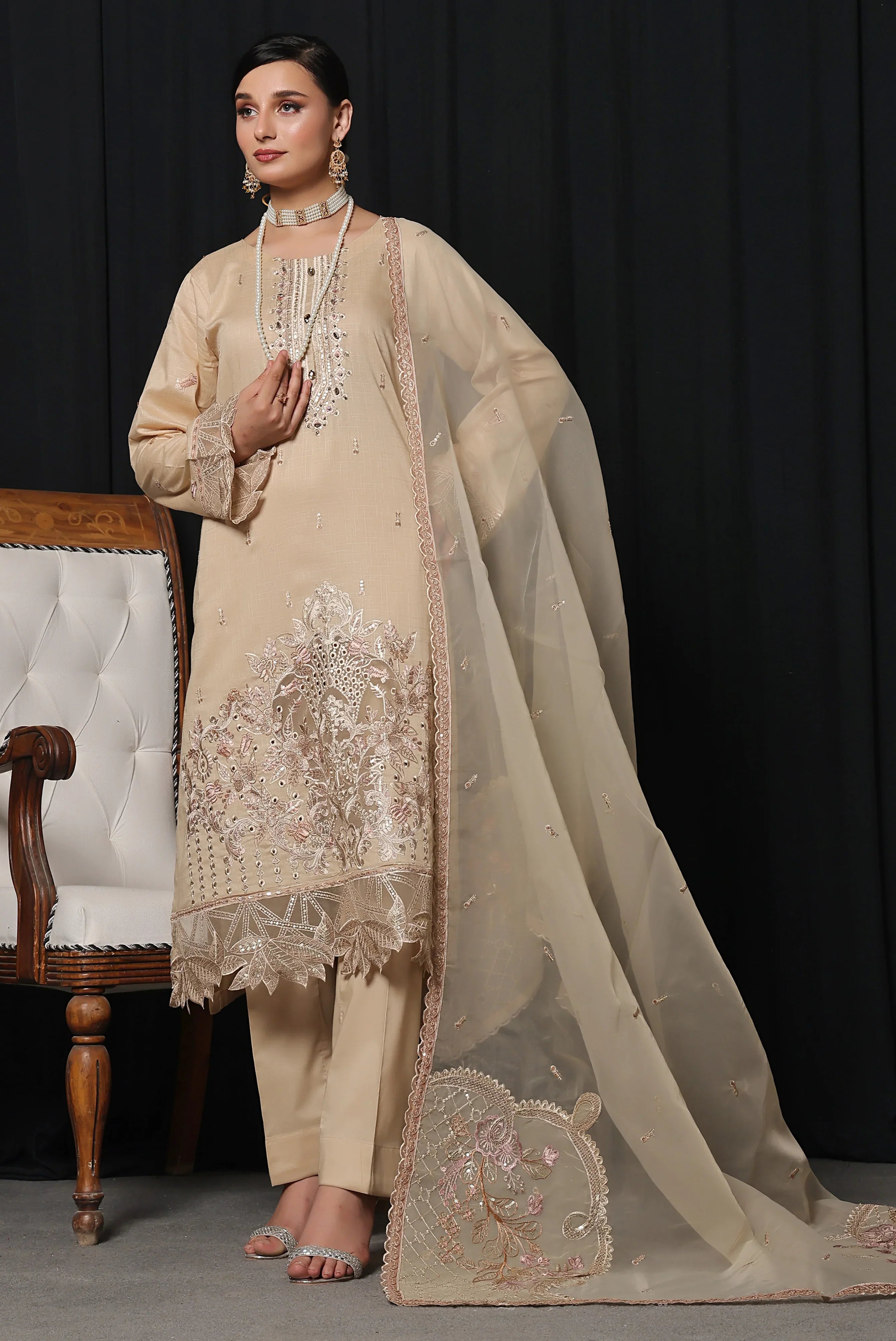 Dressline 3 Piece Emb Chikankari Lawn Suit 538
