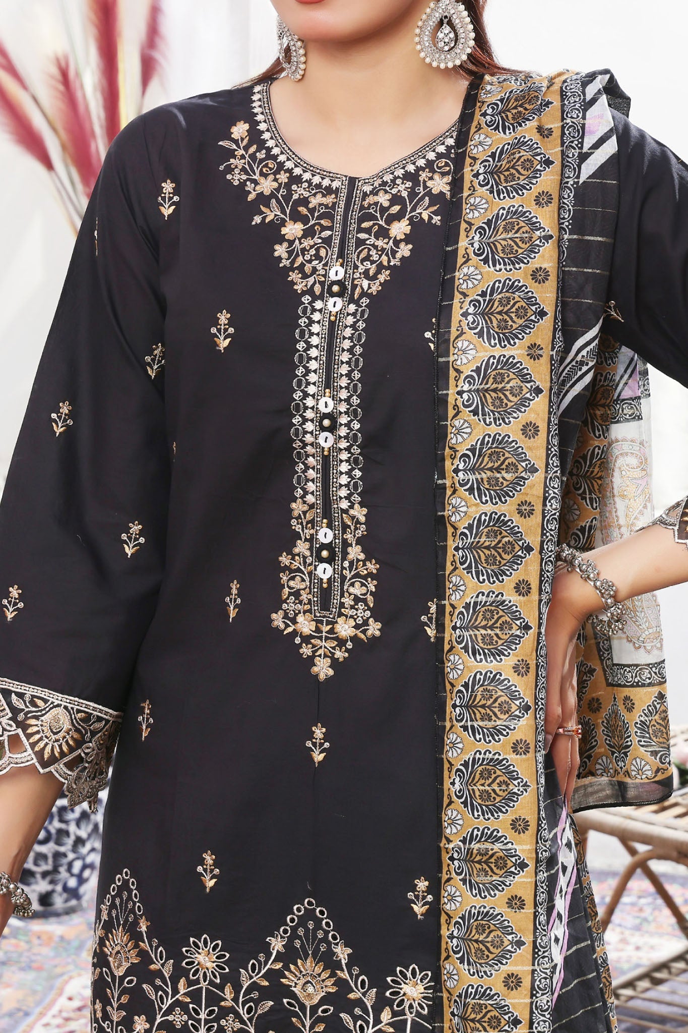 Aizal Stitched 3 Piece Embroidered Fancy Collection'2025-AE-101-Black