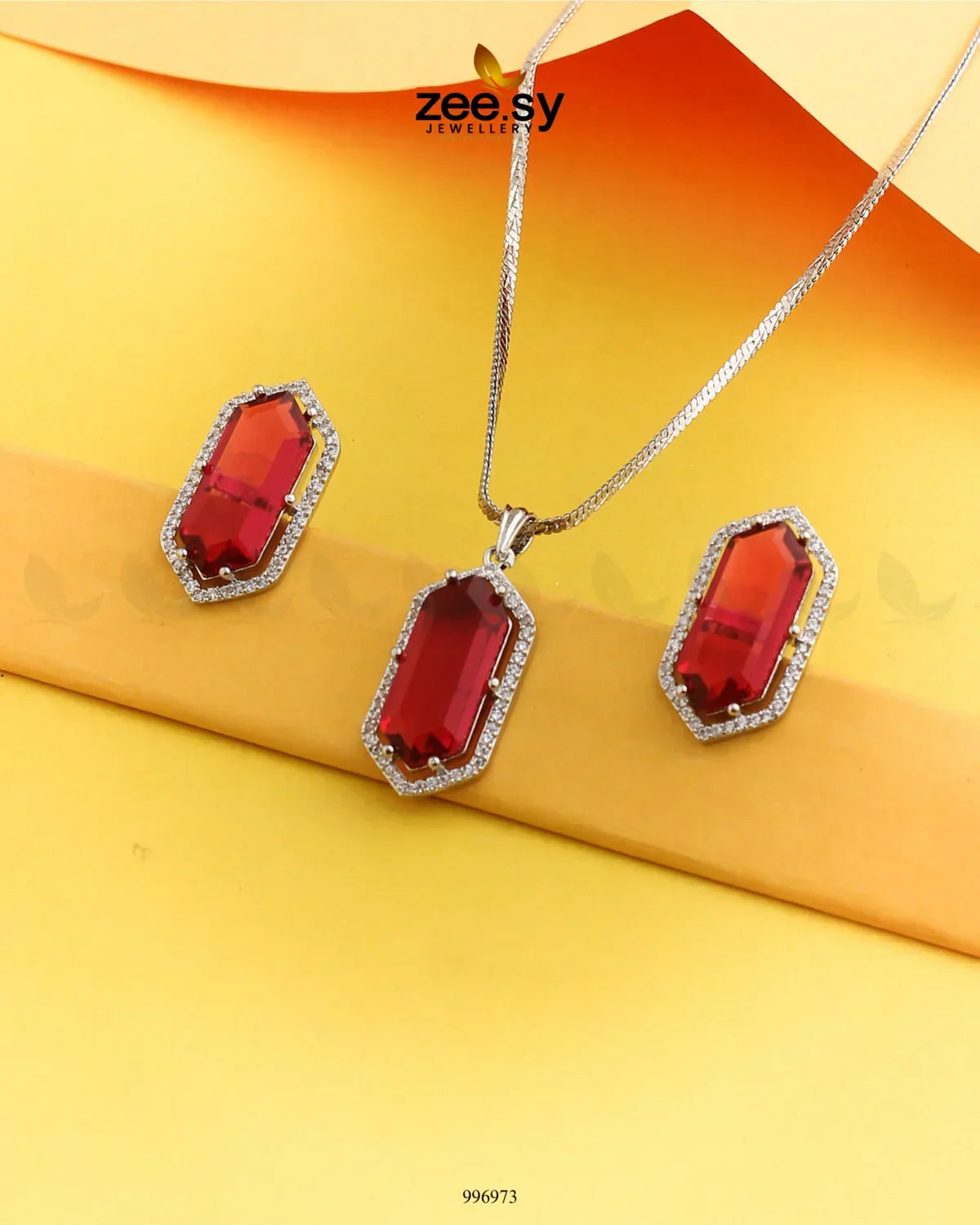 Zeesy Jade Pendant Set