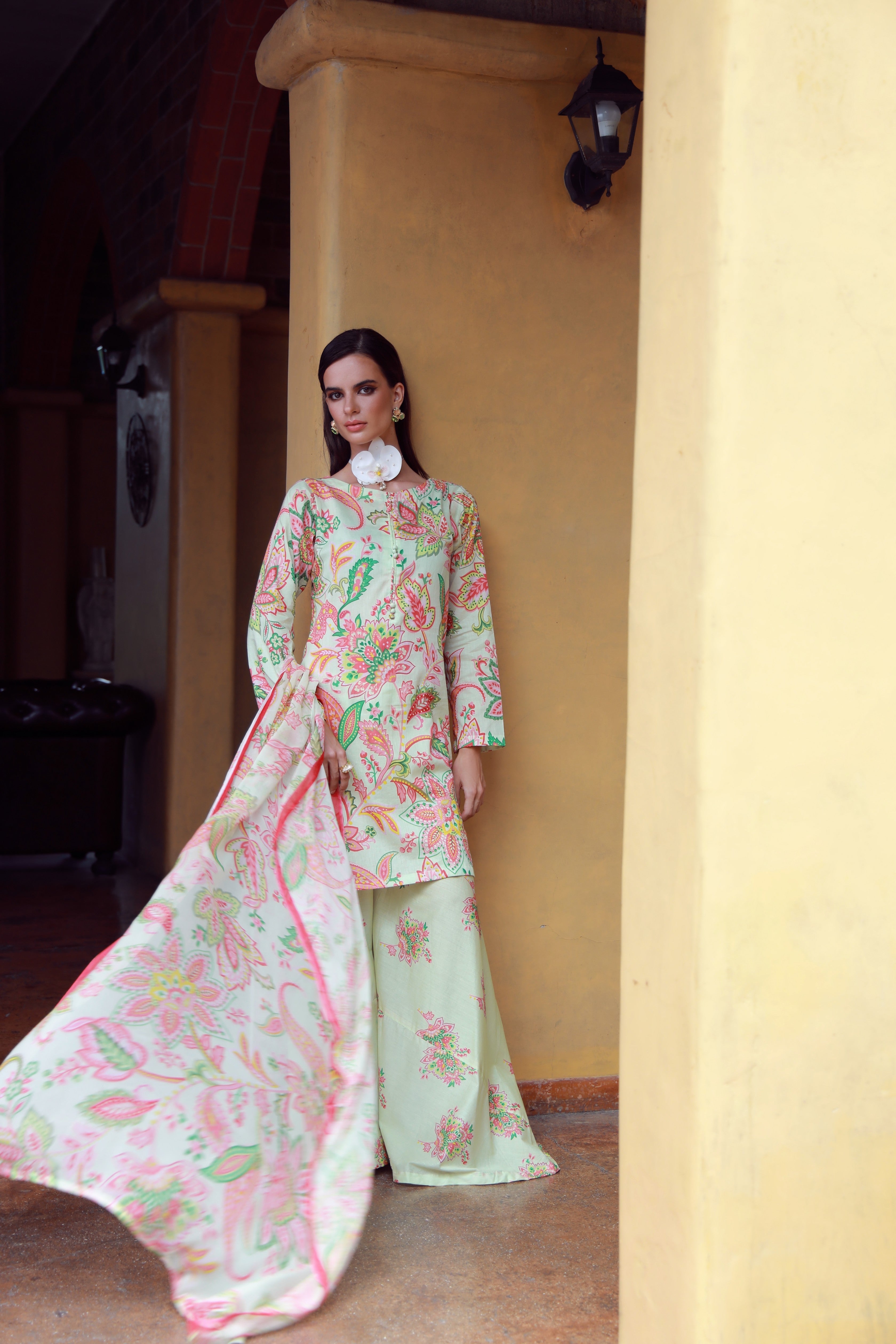 Feathers Unstitched 3 Piece Digital Printed Lawn Summer Suit-RAYLINN-FT542