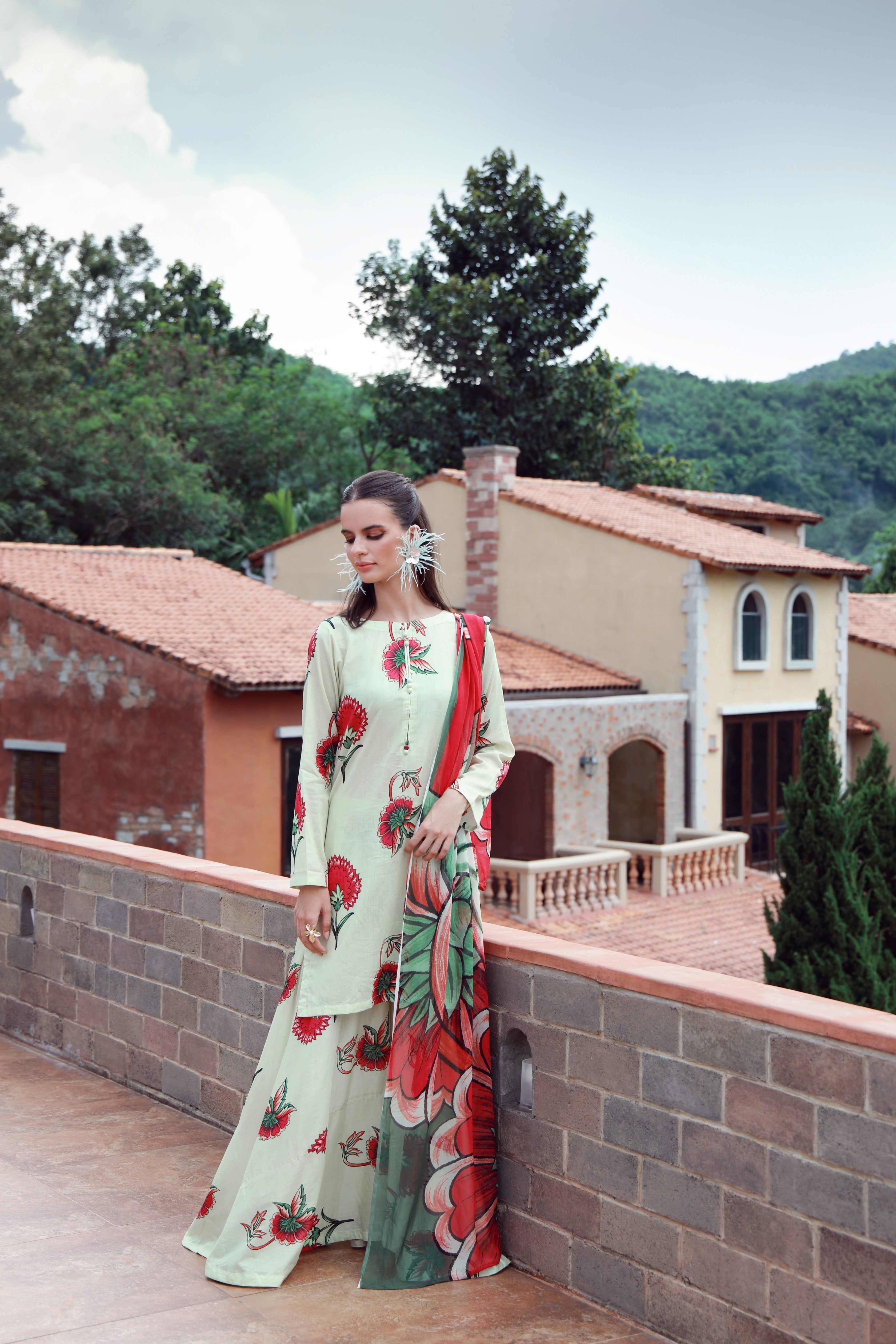 Feathers Unstitched 3 Piece Digital Printed Lawn Summer Suit-FLORESSA-FT530