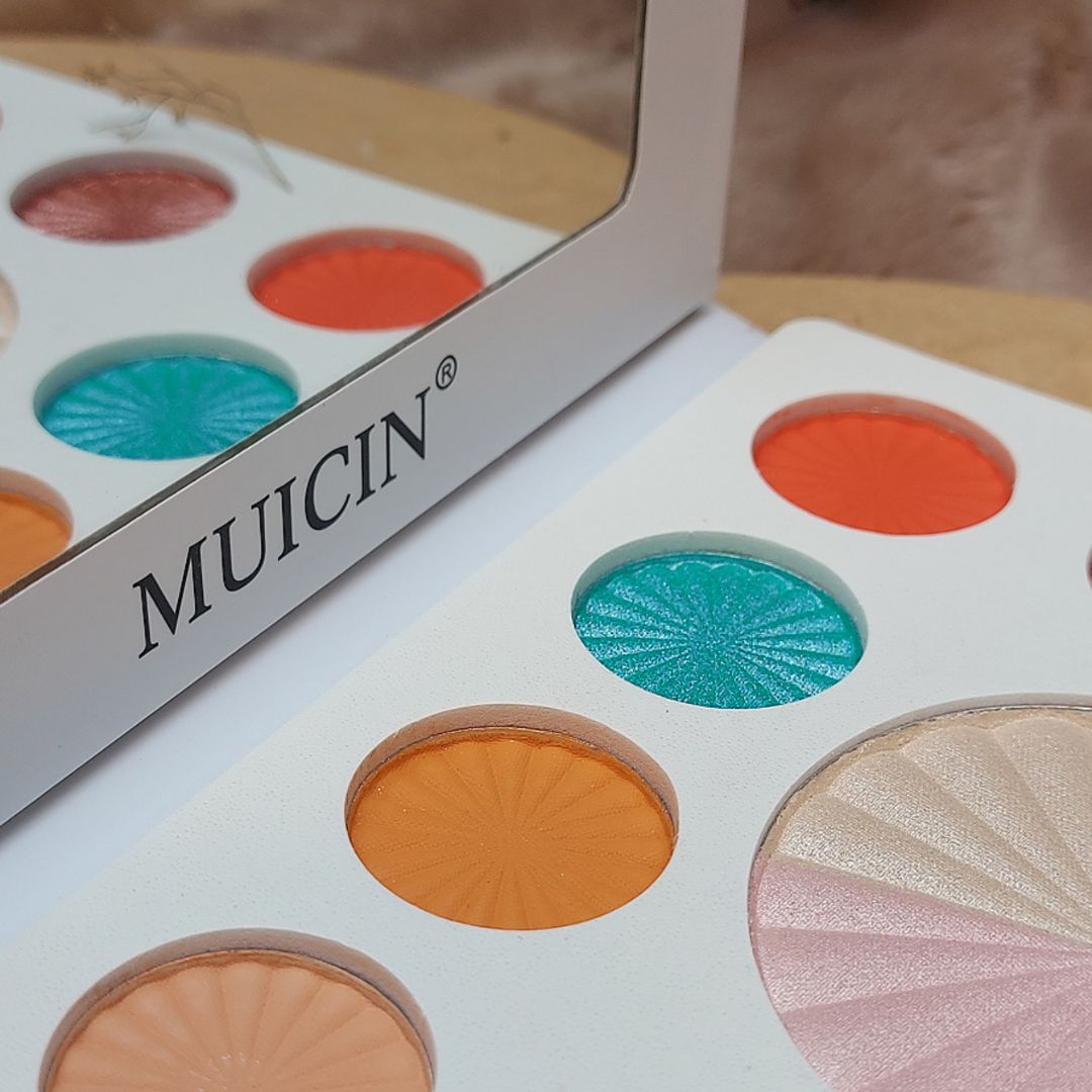 MUICIN - White Blusher & Eyeshadow Palette