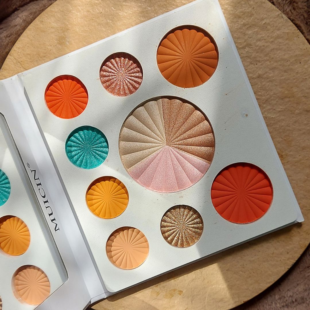 MUICIN - White Blusher & Eyeshadow Palette