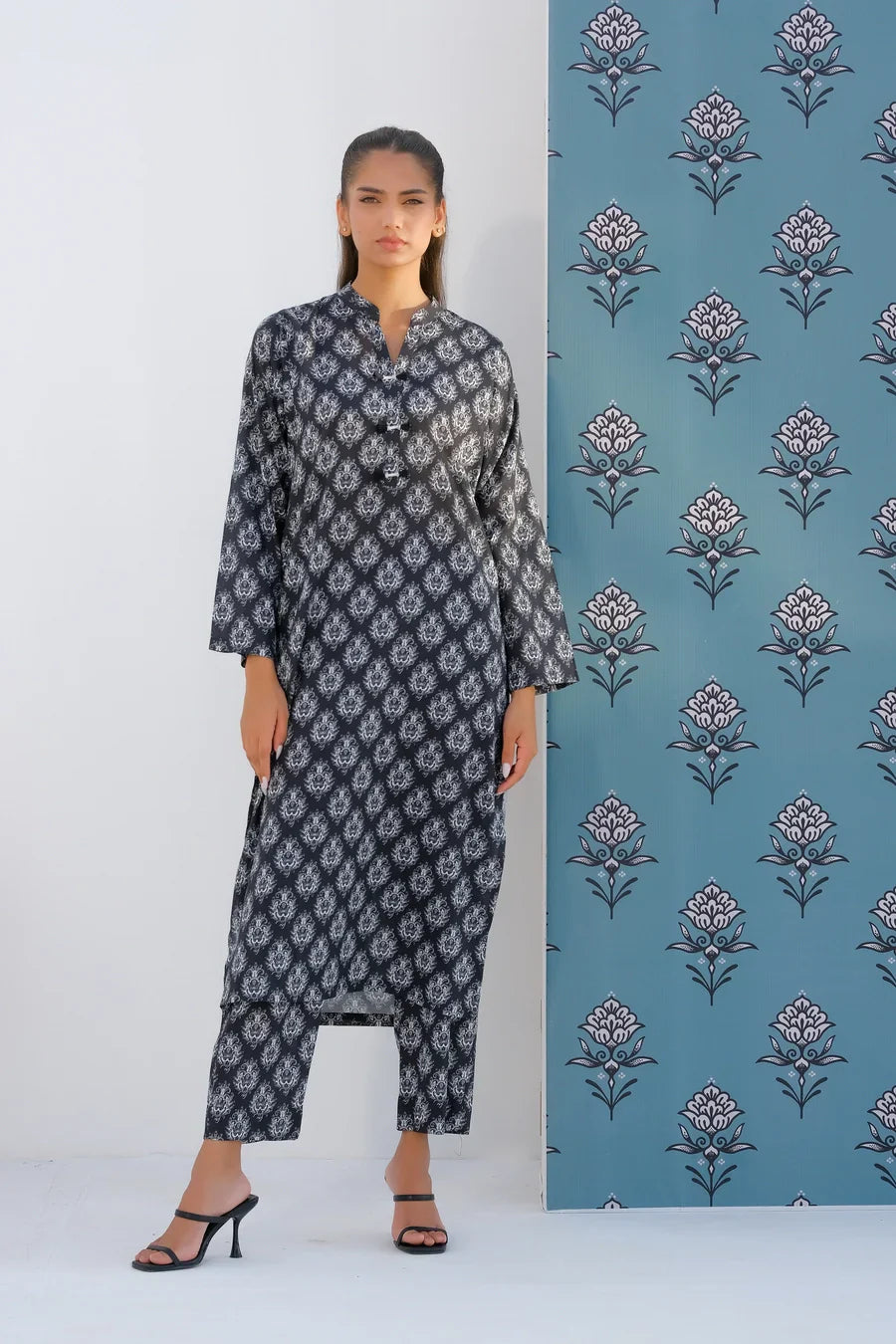 Dhaga Stitched 2 Piece Lawn Collection'2025-Matching separate 006