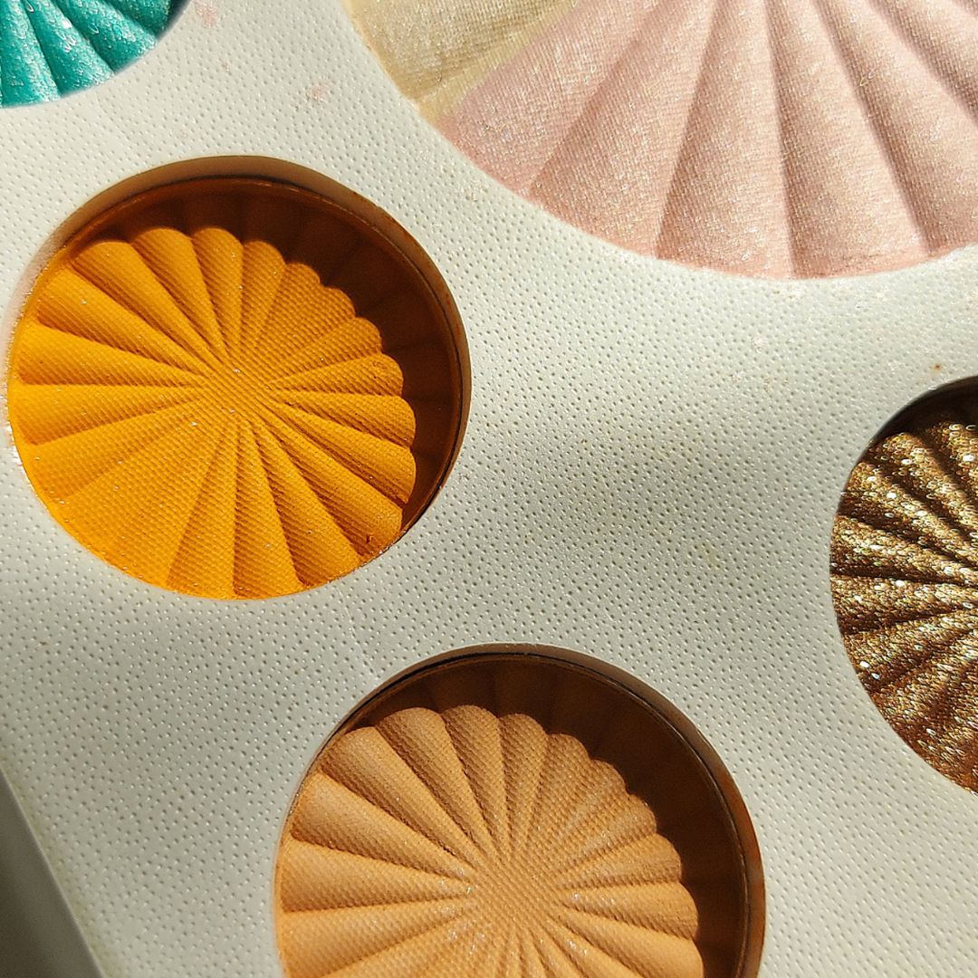 MUICIN - White Blusher & Eyeshadow Palette
