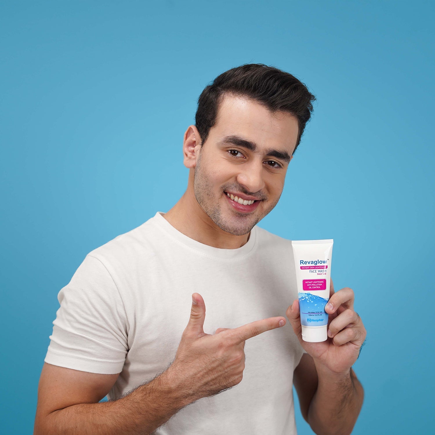 Neophar - Revaglow Instant Skin Lightening Face Wash