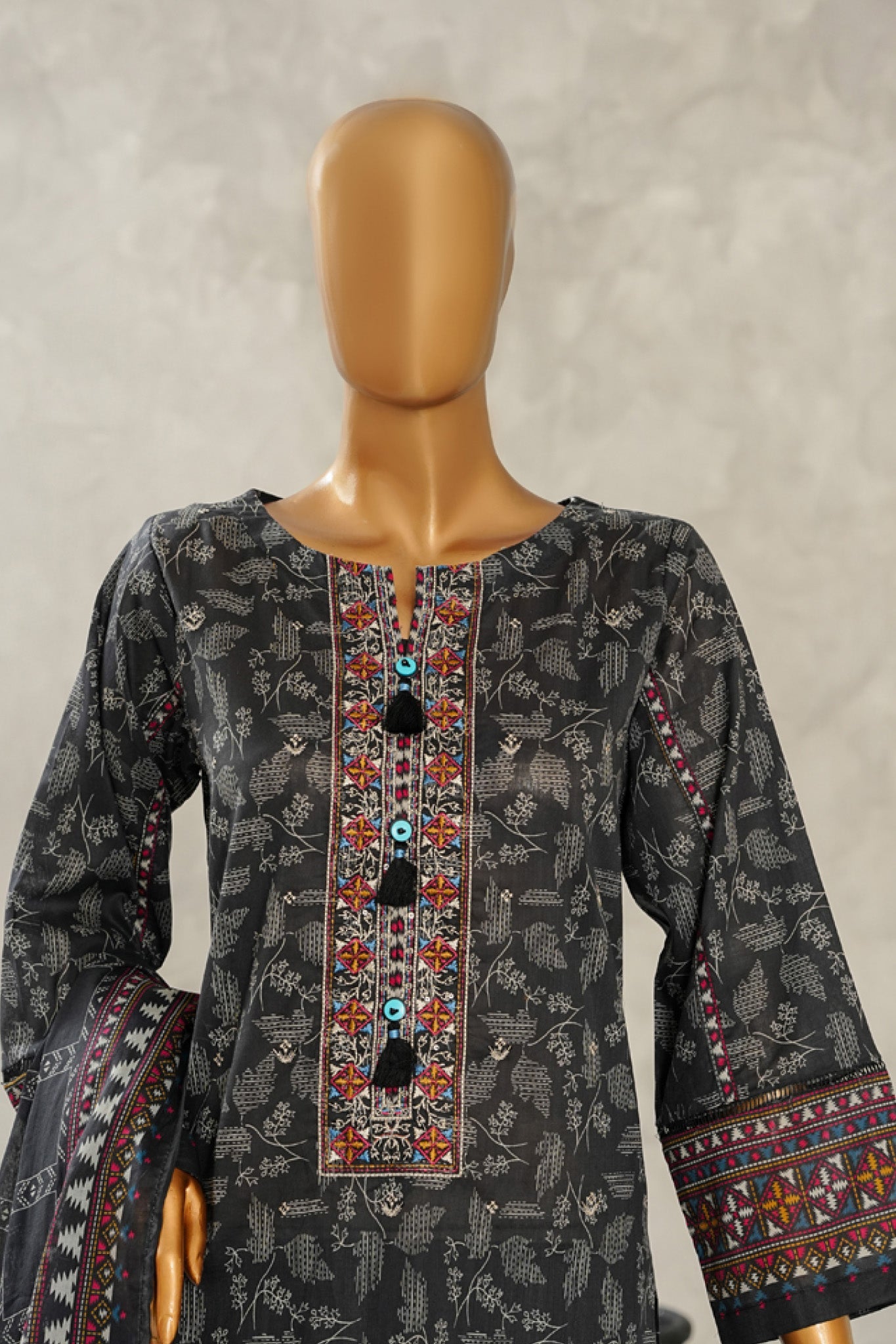 Aashkaar By HZ Stitched 3 Piece Emb Lawn Vol-06 Collection'2025-LPE-515