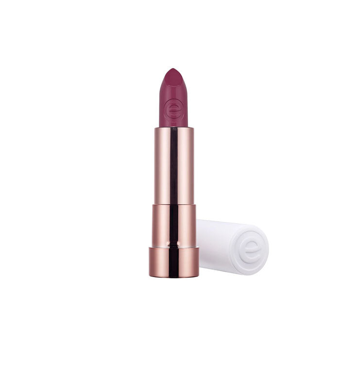 Essence - This Is Me. Lipstick- 04 Crazy