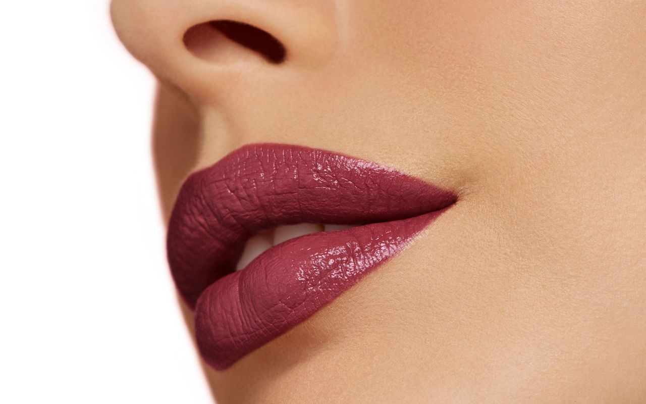 Pupa Vol Rapid Action Vol Enhancing Lipstick - Rouge Noir - Snapcart.pk