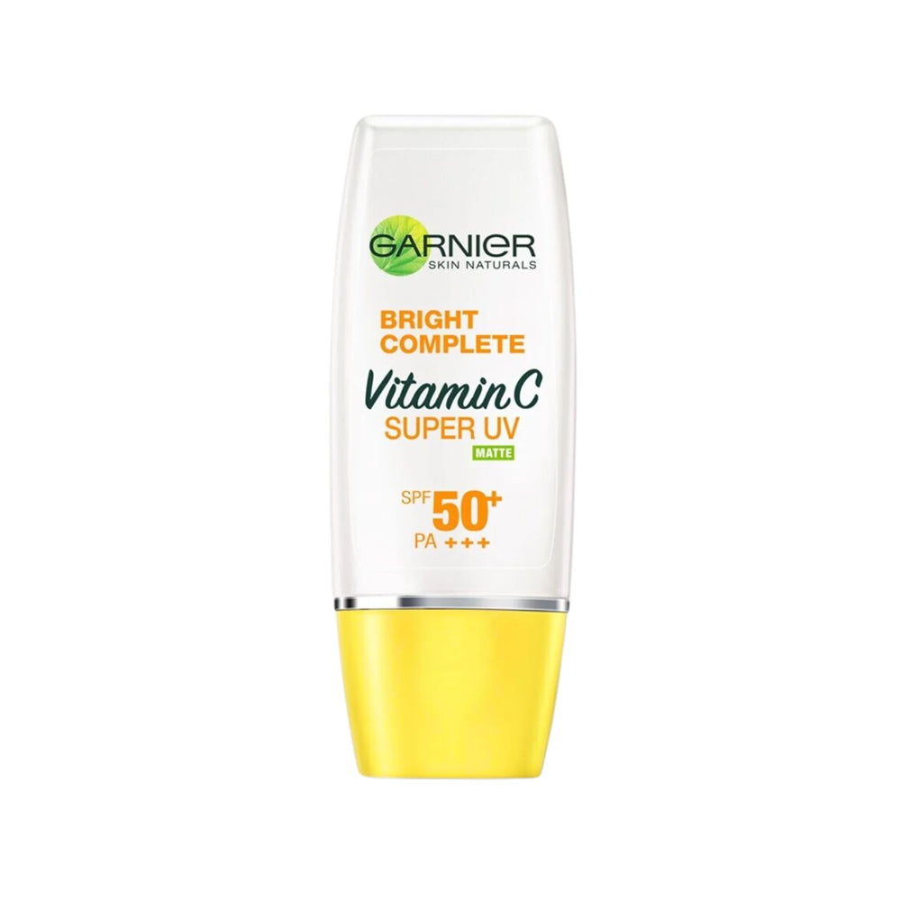 Garnier Bright Complete Vitamin C Super UV Matte SPF 50 30ml - Snapcart.pk