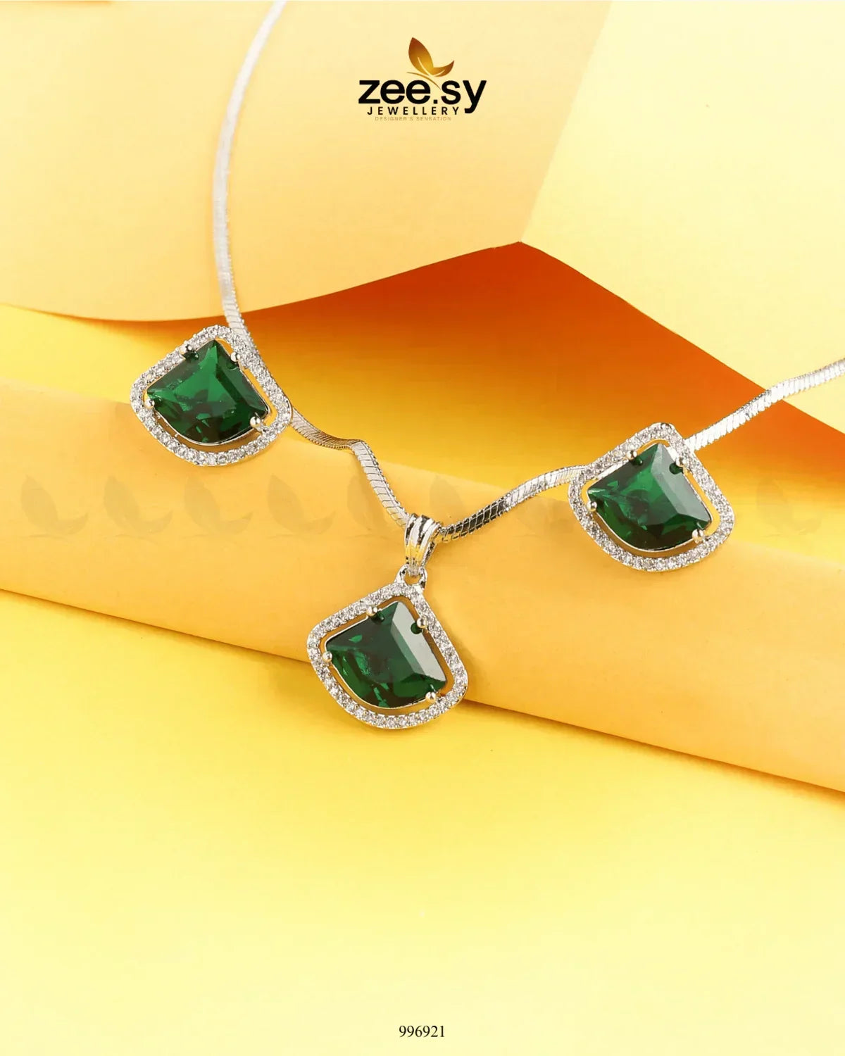 Zeesy Meissa Pendant Set