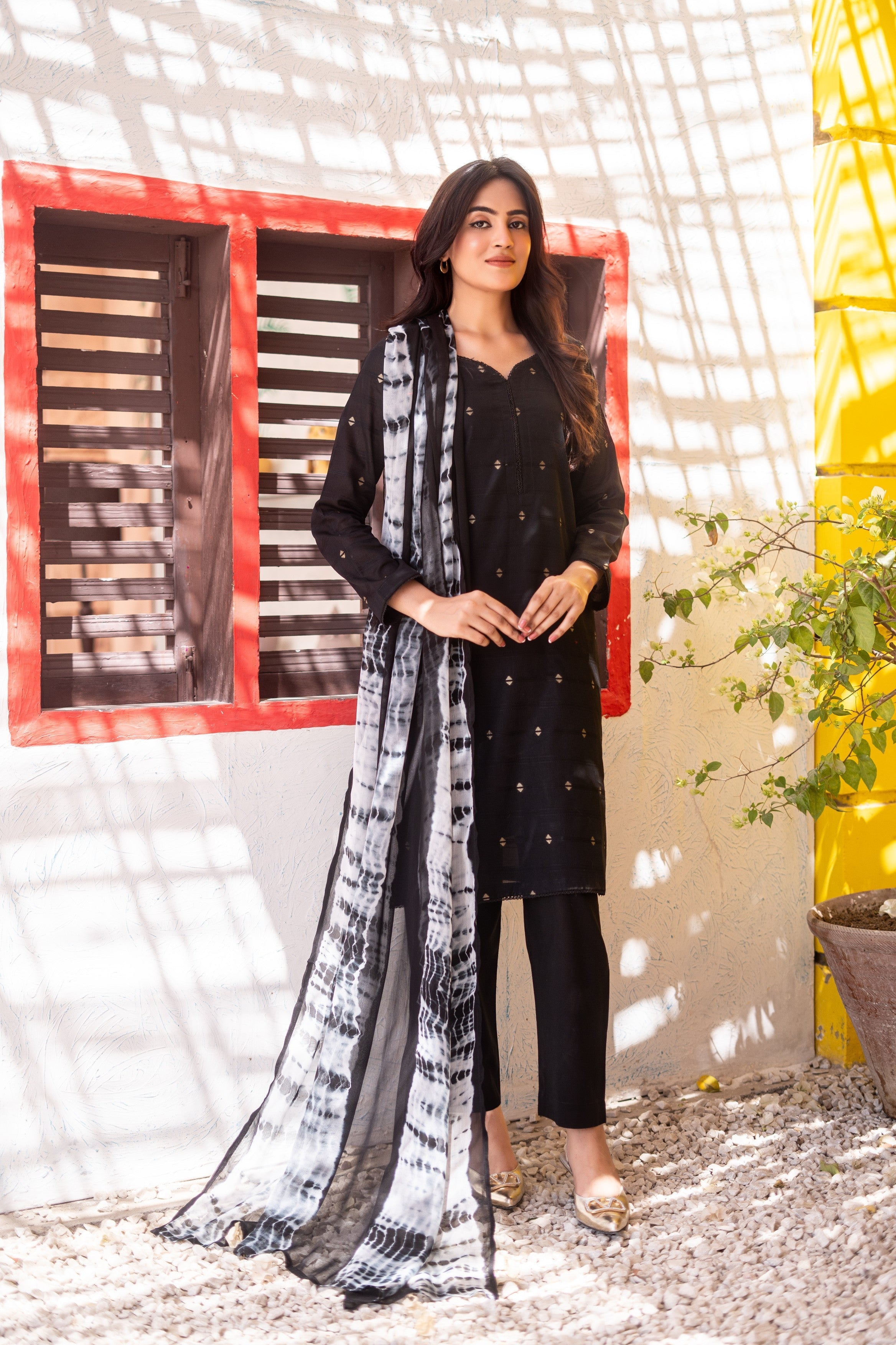 Dressline Ziya Premium Stitched 3 Piece Bindhi Broshia Lawn Suit With Chiffon Dupatta Al Umer Textile