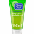 Clean & Clear® Morning Energy Shine Control Daily Facial Scrub
