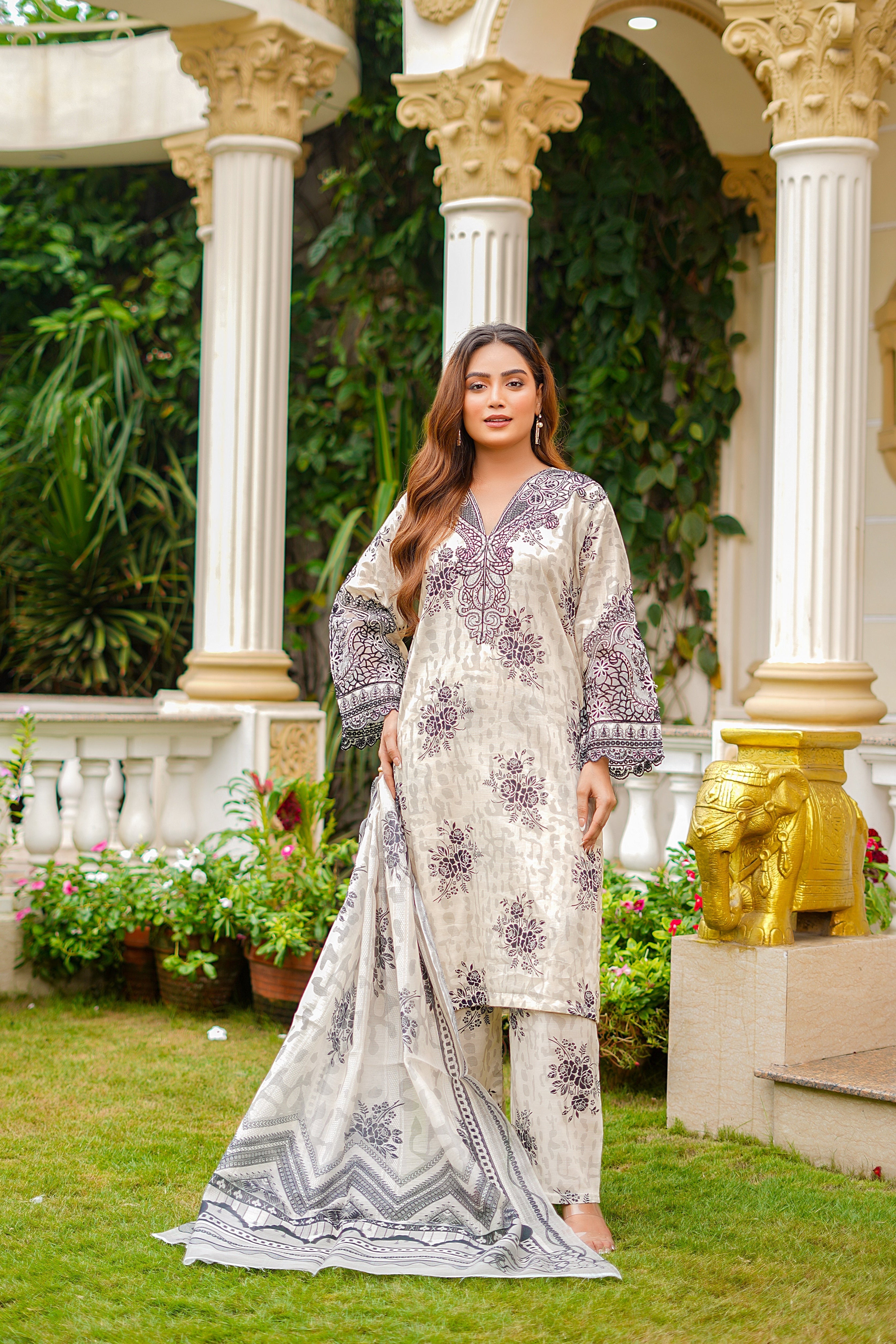 Rang E Gulposh Stitched 3 Piece Lawn Collection'2025-RNG-1217