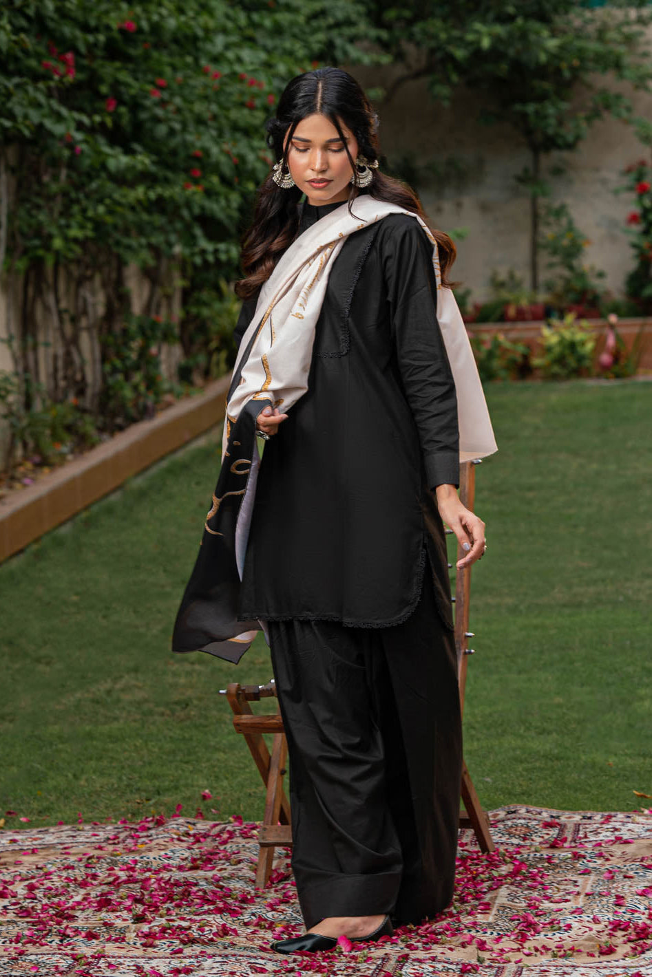 Tng By Md Stole Collection-Alfaz e Iqbal Stole | Beige