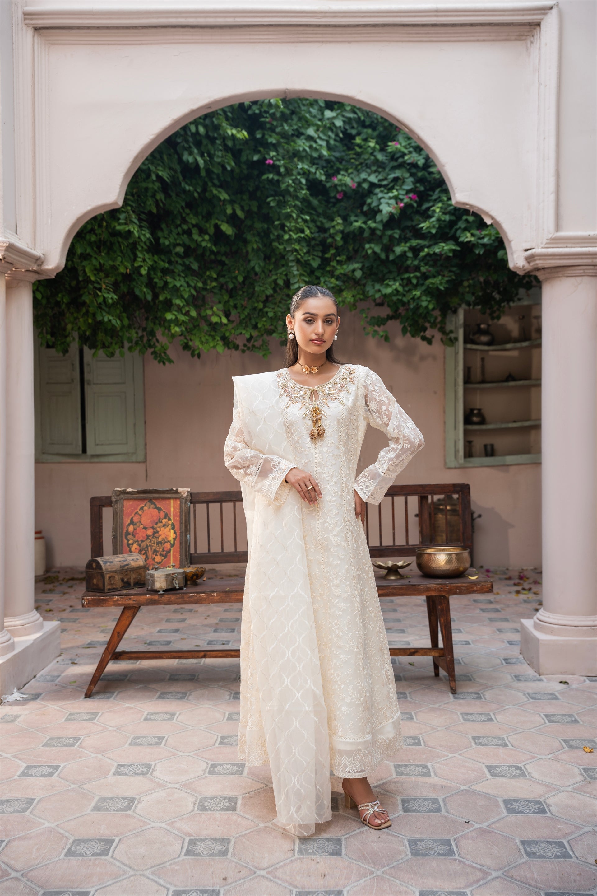 Rang Nirala By Manahils Stitched 3 Piece Formals Collection'2025-K-171-OFF WHITE