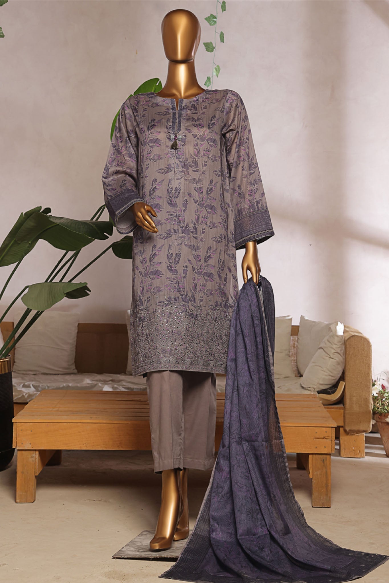 Aashkaar By HZ Stitched 3 Piece Emb Lawn Vol-05 Collection-EPL-003