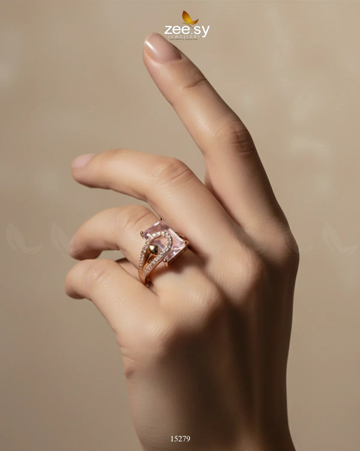 Zeesy Elegance Ring