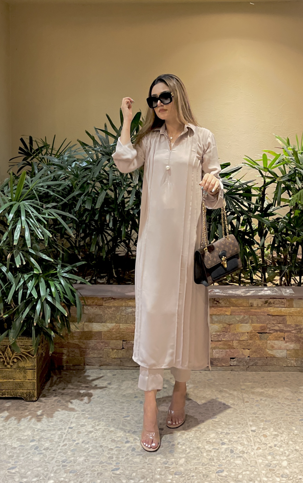 Manahils Stitched Woody Almond Sleeves Flower