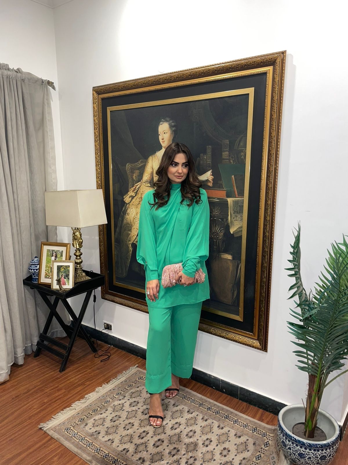 Manahils Stitched Knot Set Parrot Green