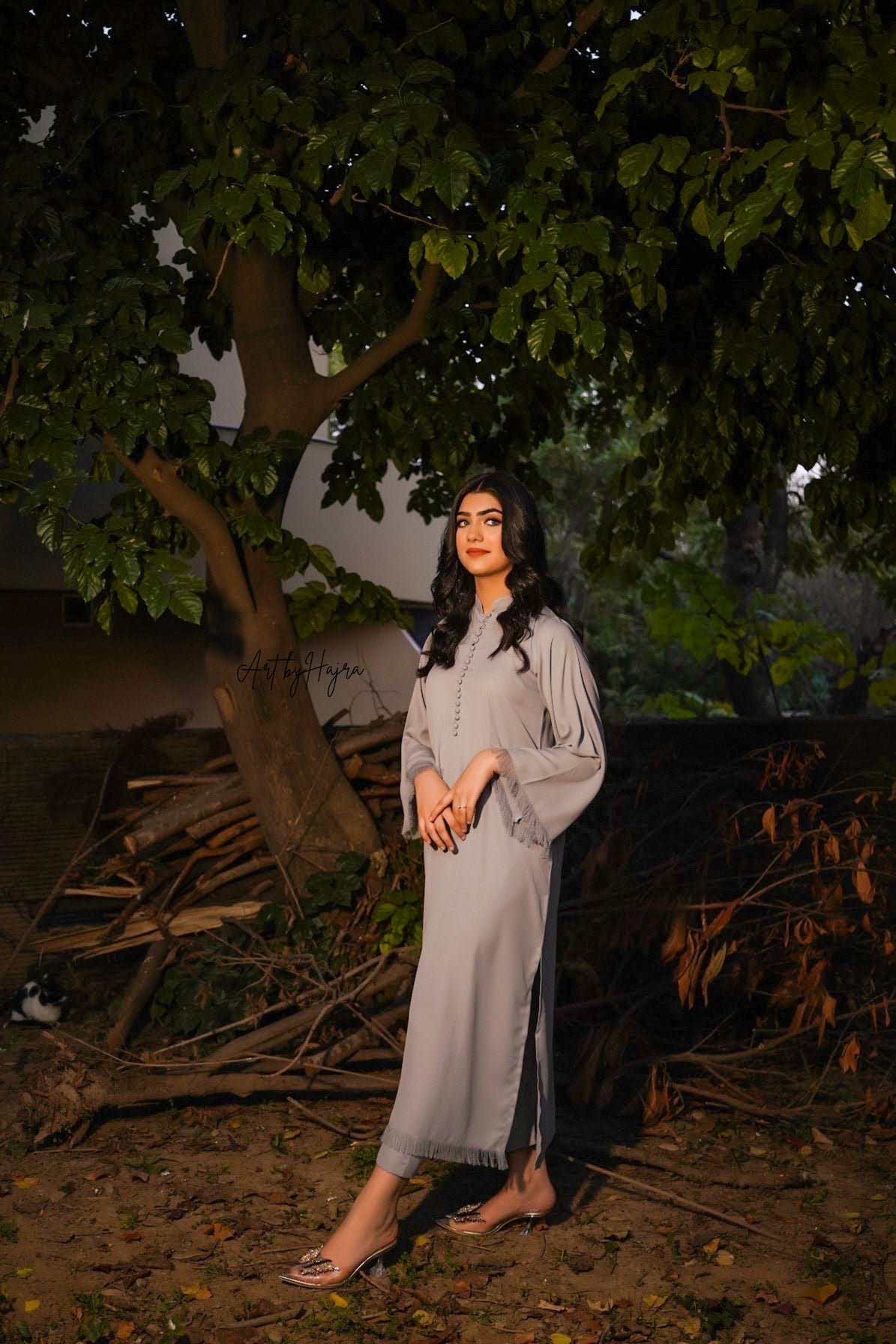 Manahils Stitched Tunic Gray Buttons ??