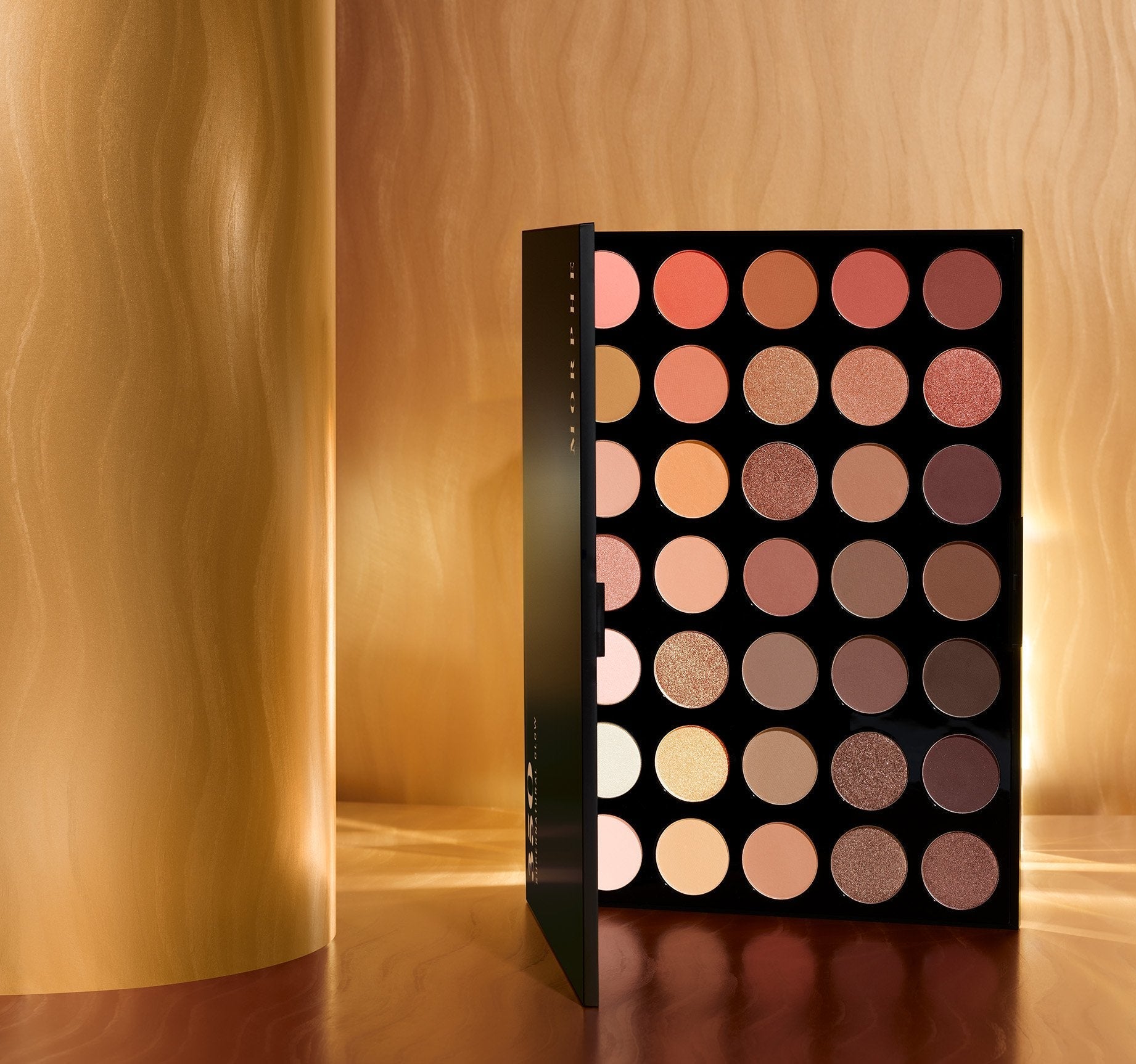 Morphe 350 Supernatural Glow Artistry Palette
