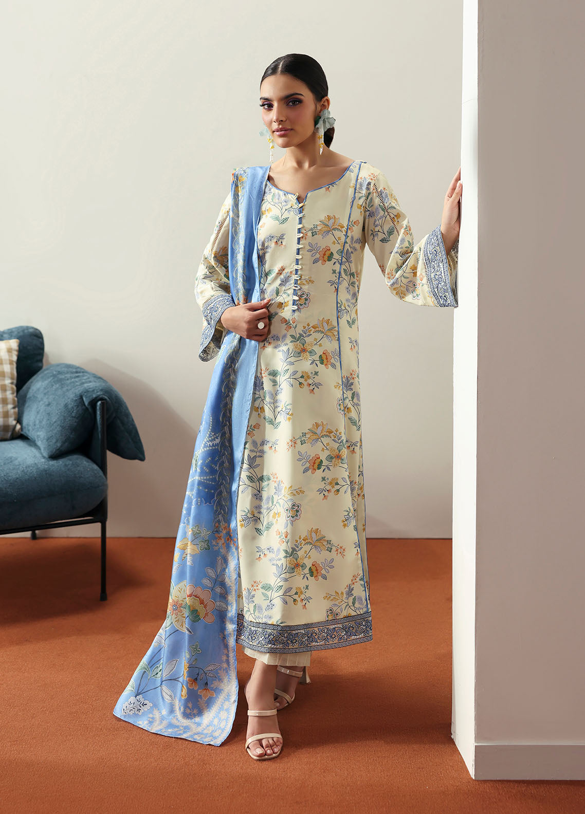 Gulaal Stitched 3 Piece Basic Lawn Collection'2025-Elaris