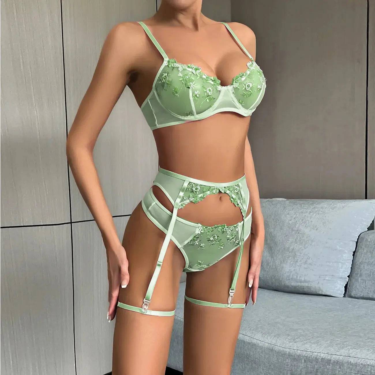 Sajiero Exquisite Flower Embroidery Bra and panty set - My Store