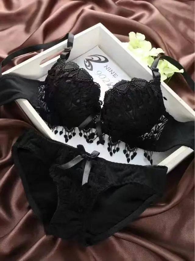 Sajiero Floral Embroidery Bella Padded Bra and Panty Set - My Store