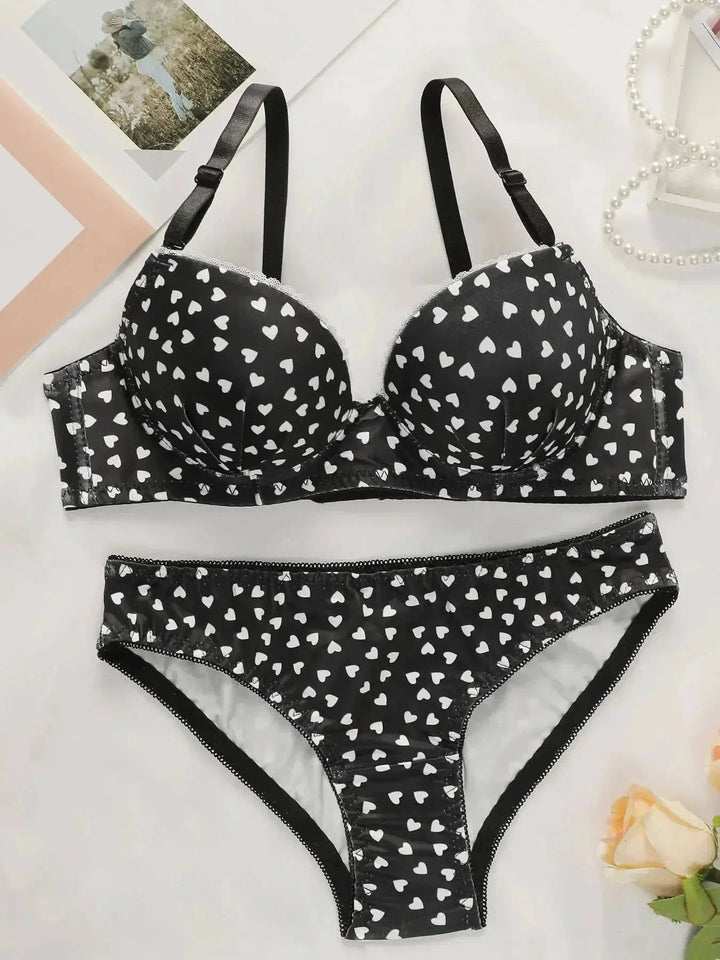 Sajiero Hearts Printed Padded Bra and Panty Set - My Store