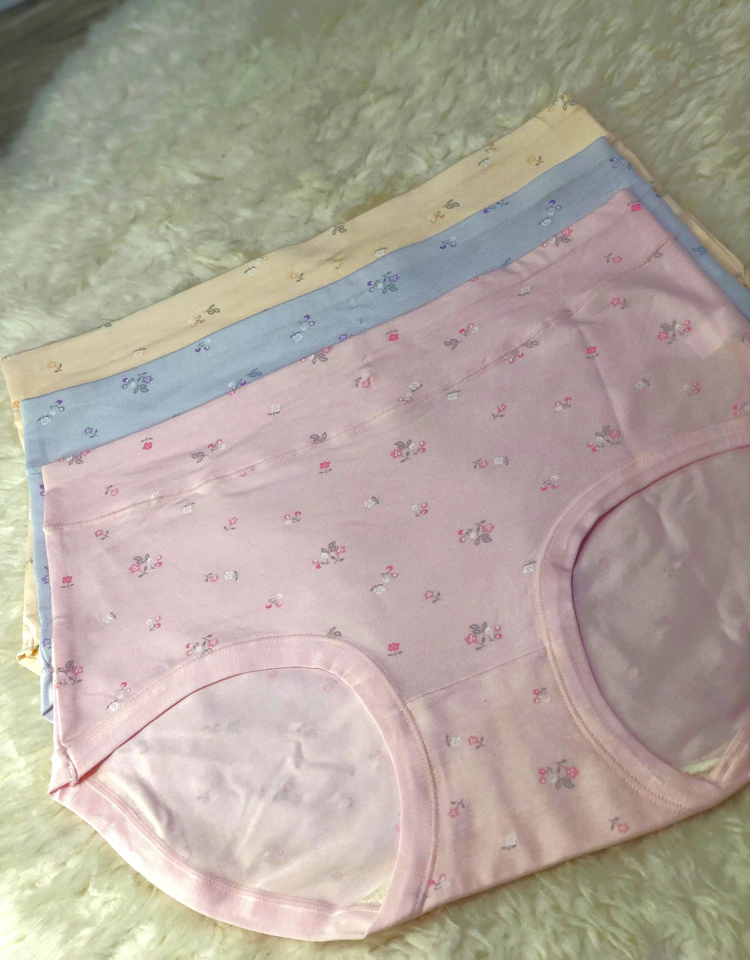 Sajiero KWO Flower Print Soft Cotton Panty best qualiy summer panties for ladies price in Pakistan online 