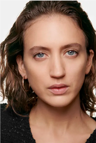 Chanel- Les Beiges Foundation - B40