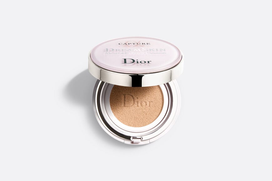 Dior Capture Dream Skin Moist & Perfect Cushion SPF 50 - 010 2X15G