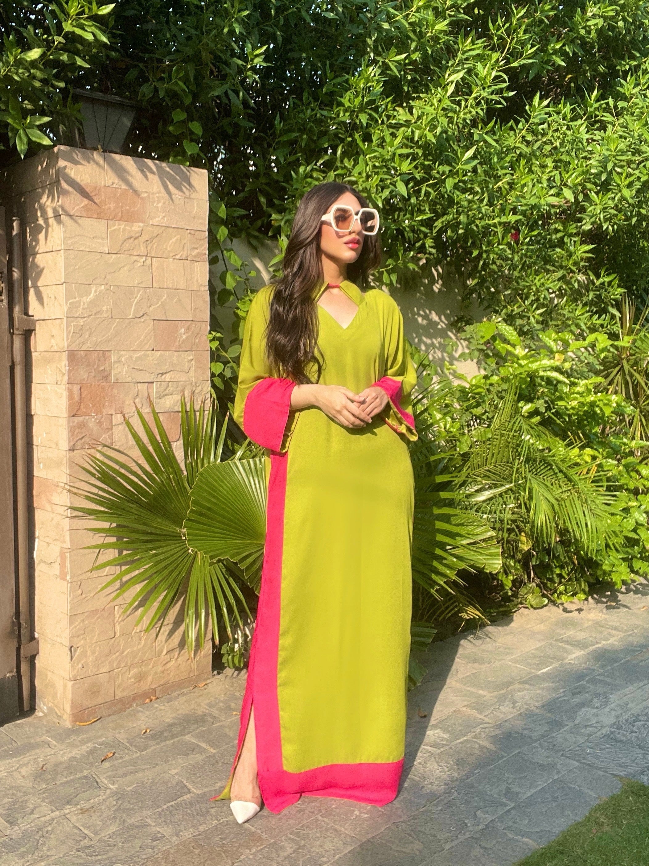 Manahils Stitched Pop Of Pink Kaftan