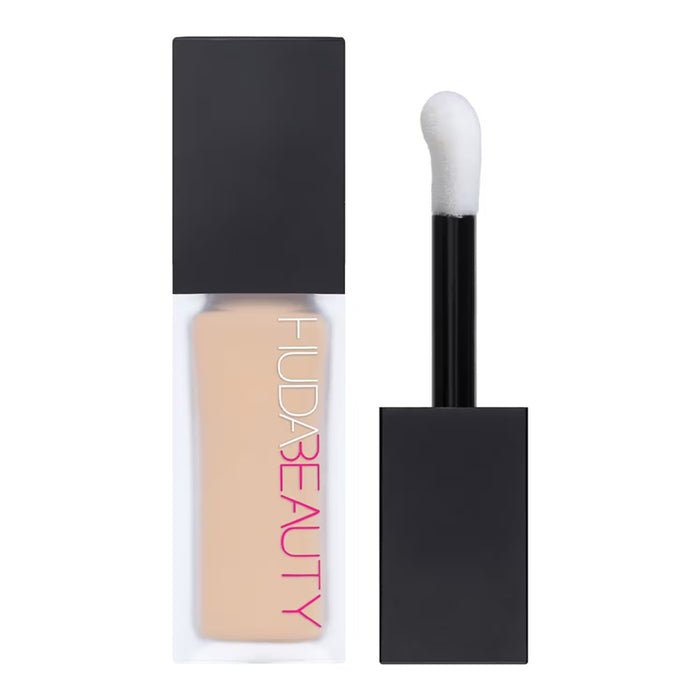 Huda Beauty Luminous Matte Liquid Concealer