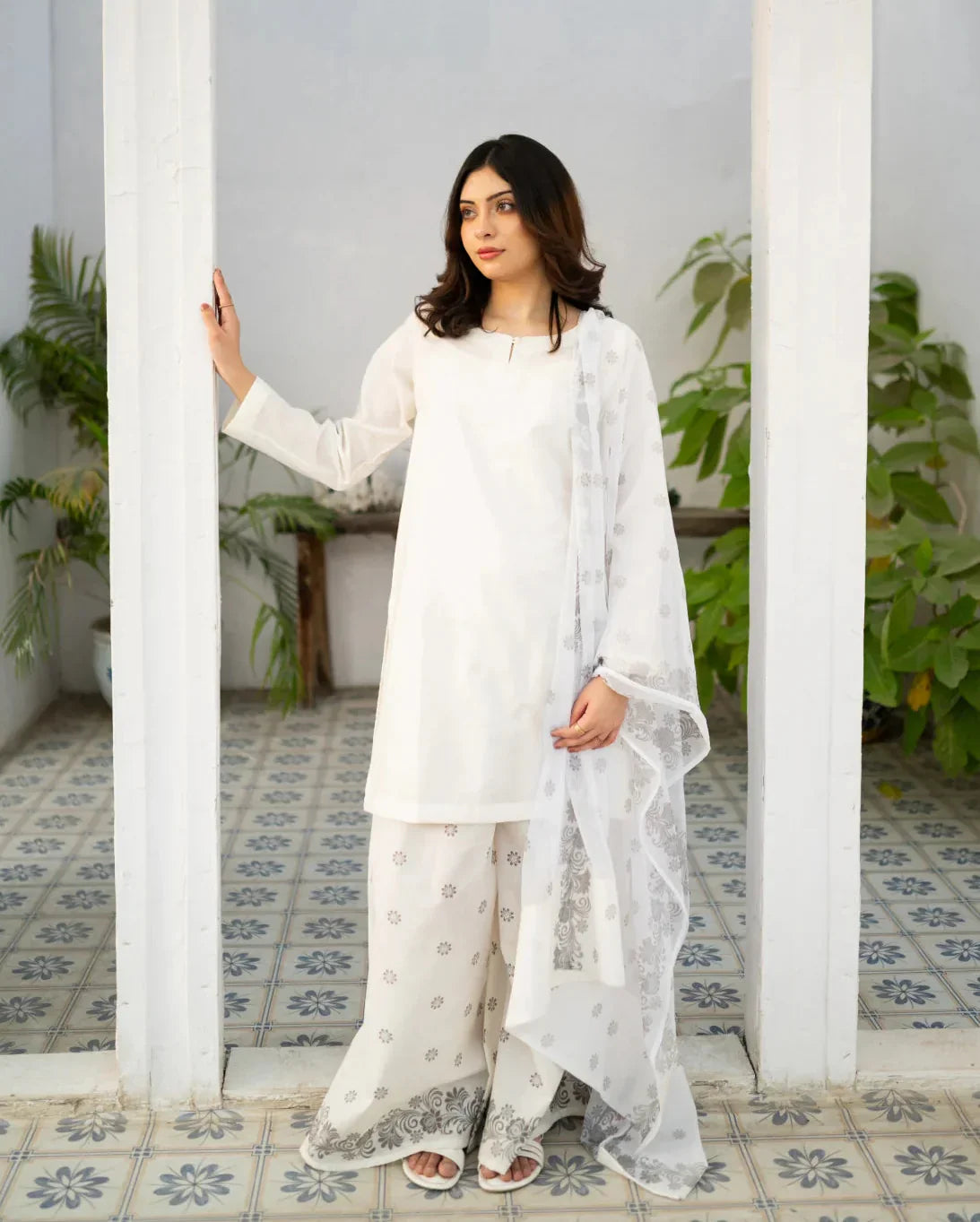 Zauk White Kurta Set